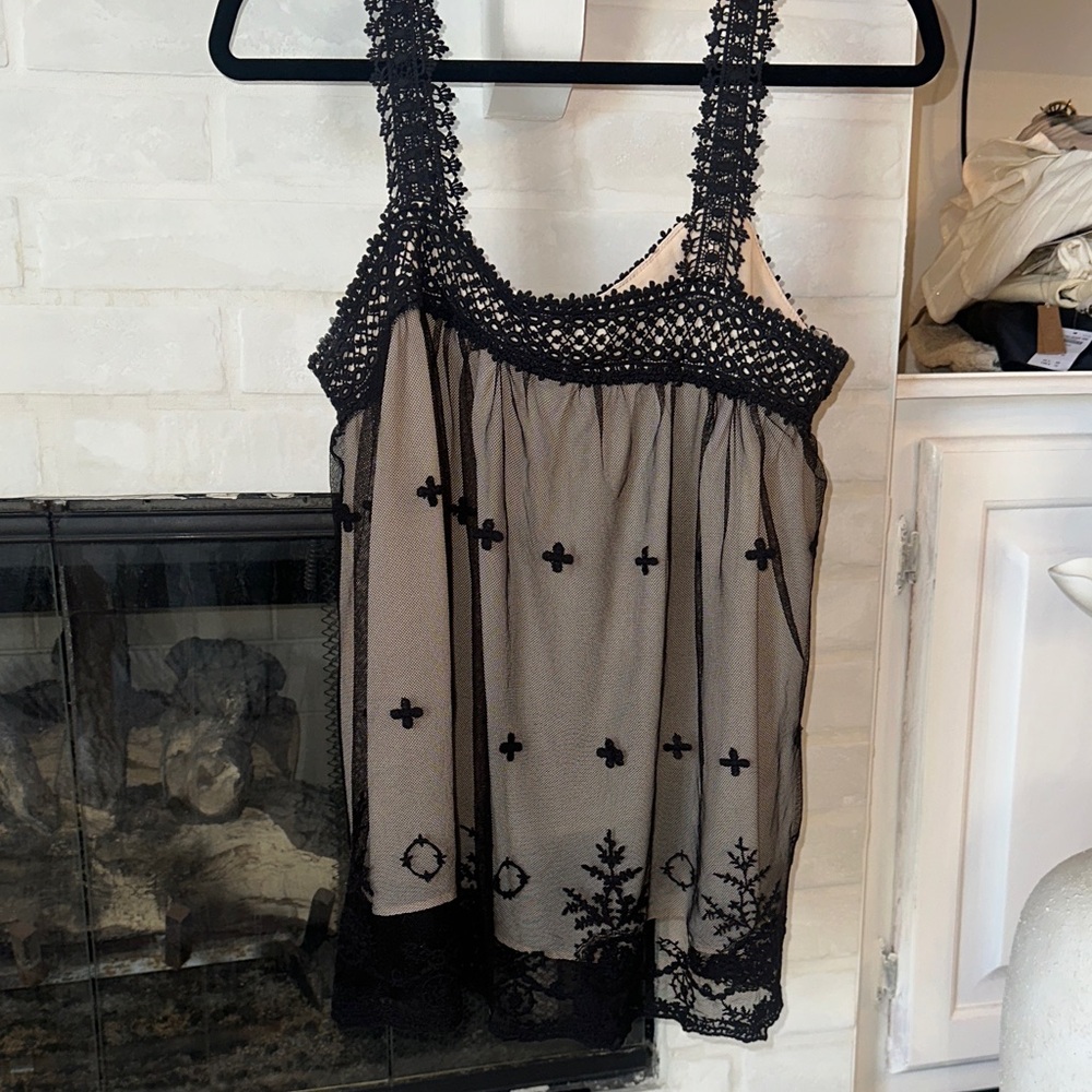 VICI Black and Cream Sleeveless Top